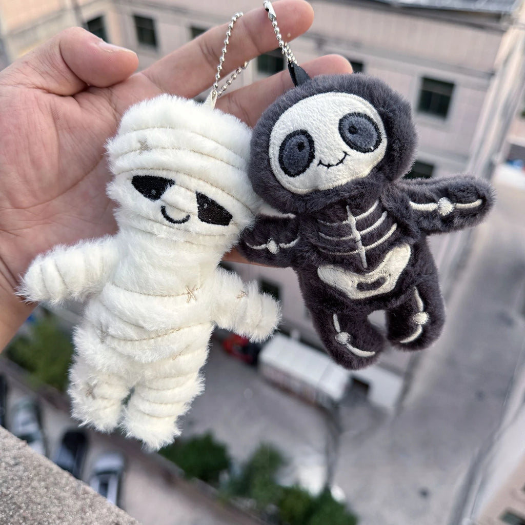 Halloween Skull & Mummy Plush Keychain | Spooky Bag Charm & Holiday Gift 💀🧹